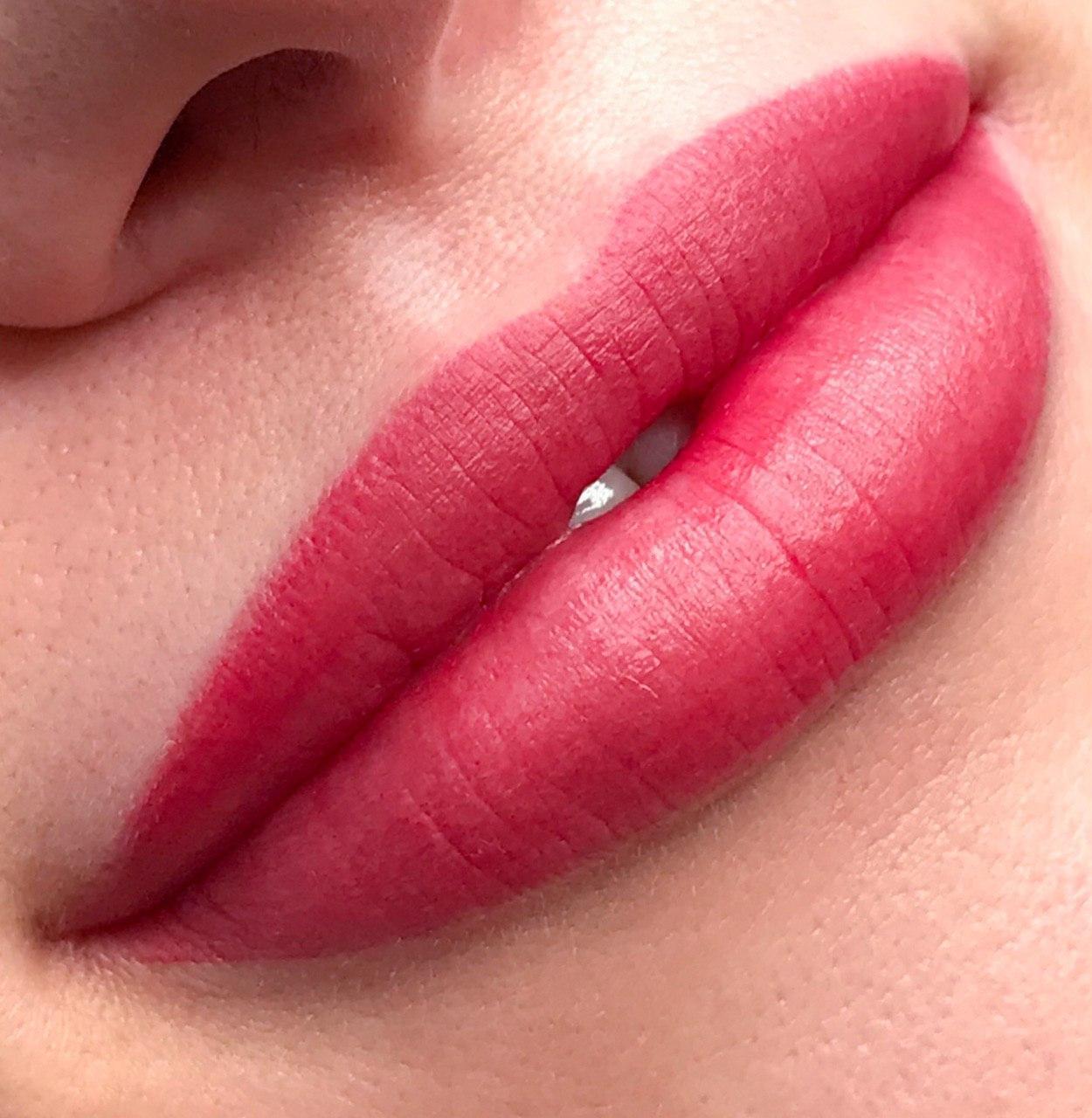 Labios con contorno definido tras el tratamiento